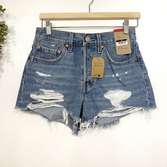 Levi's 501° Original Fit High-Rise Women's Jean Shorts - Picture 3 of 9